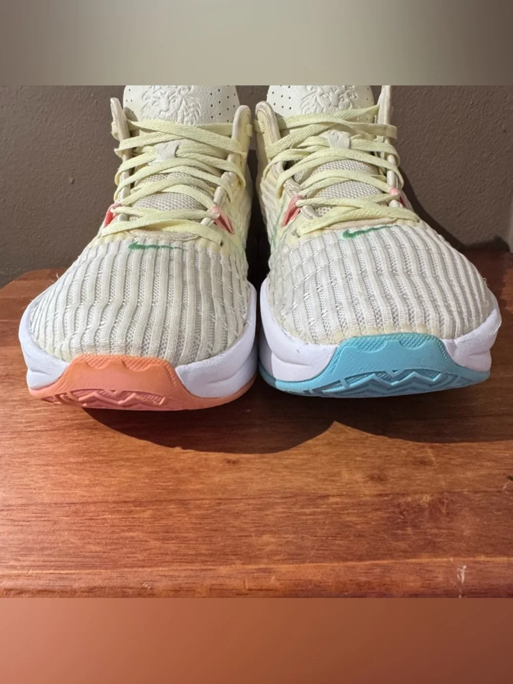 Nike Lebron Witness 6 Easter Coconut Milk Basketball Sneaker Men’s Size 12.5